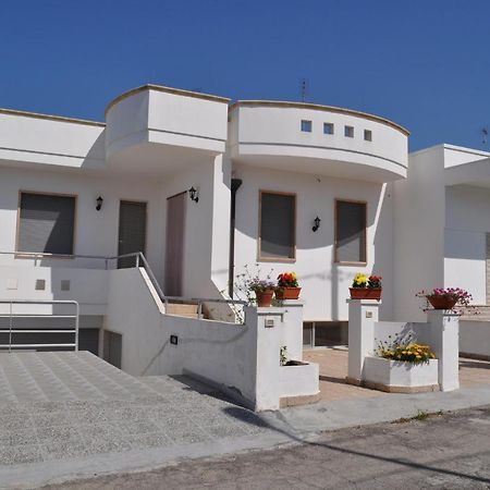 Villetta Frontemare Alliste Buitenkant foto